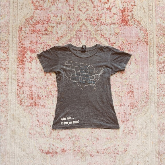 Vintage Tops - Woman’s Vintage Y2K T-Shirt